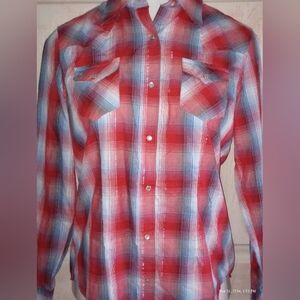 Wrangler Button up Red and blue plaid shirt size small